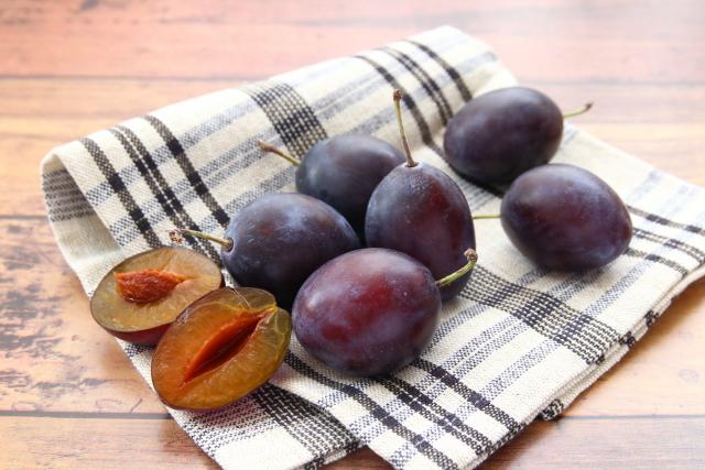 【薬学博士監修】プルーンに含まれる栄養とは？女性に嬉しい美肌パワーと食べ方を紹介 – RIMEDO